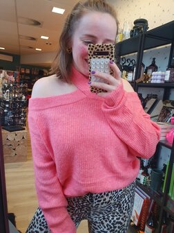 Trui offshoulder peach