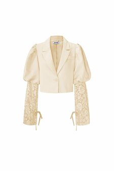 Korte blazer met pofmouw en kant