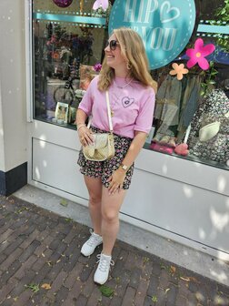 Bloemen shortje