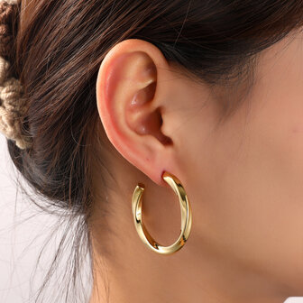 Oorbellen E56235-2 Twisted hollow hoop goud - Day&amp;Eve