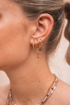 Oorbel per stuk LK412 Kikey hoop goud - Label Kiki