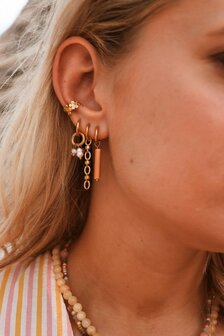 Oorbel per stuk LK417 oval loop hoop goud - Label Kiki
