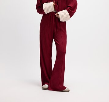 Broek met wijde pijpen Mara bordeaux rood - Refined Department