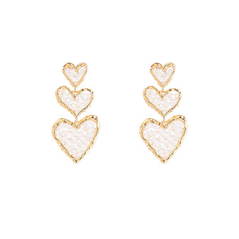 Oorbellen E60080-1 drie hartjes met witte kralen goud - Day&amp;Eve