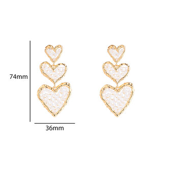 Oorbellen E60080-1 drie hartjes met witte kralen goud - Day&amp;Eve