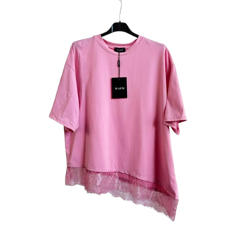 Asymmetrisch t-shirt met kant aan de onderkant roze