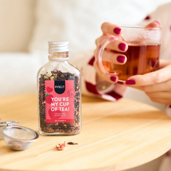 Theemix You're my cup of tea earl grey met aardbei  - Pineut
