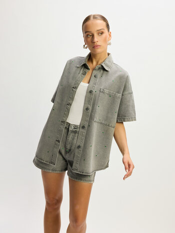 Short Zaar denim met metallic groene studs - Refined Department