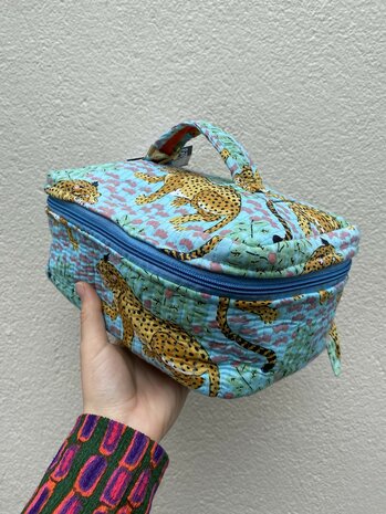 Toilettas/Beautycase blauw met panter en bloemen - Loffs