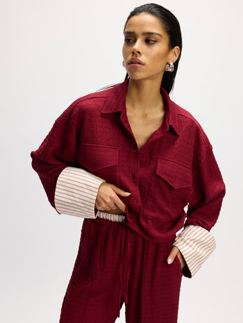 Oversized korte blouse Lylou bordeaux rood - Refined Department