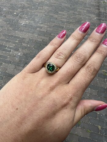 Steentje twisted Droplet stone Majestic Green 12,5 mm goud TME7 - Melano