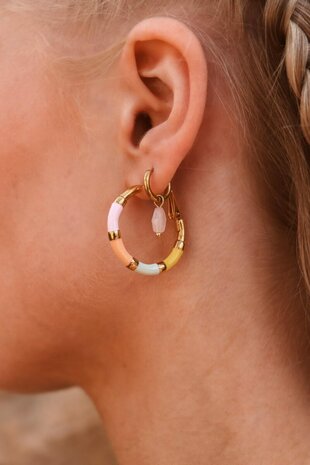 Oorbel per stuk LK402 hoola pastel hoop goud - Label Kiki