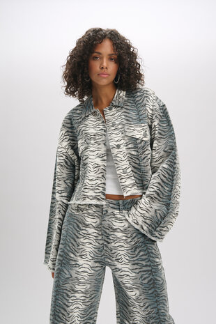 Spijkerjasje Tiger grijs met tijgerprint - Refined Department