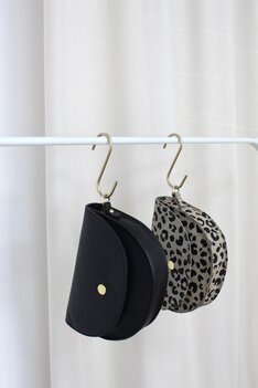 Tas Be so extraordinary zwart- Baggyshop